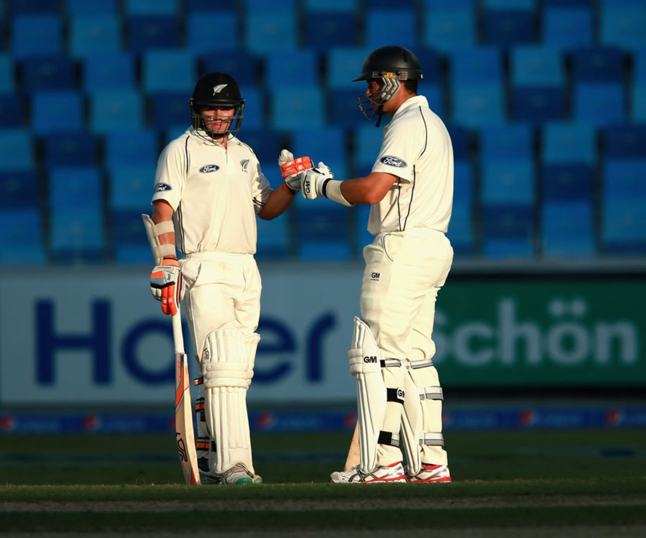 Ross Taylor and Tom Latham punch gloves, Pakistan v New Zealand, 2nd Test, Dubai, 1st day, November 17, 2014