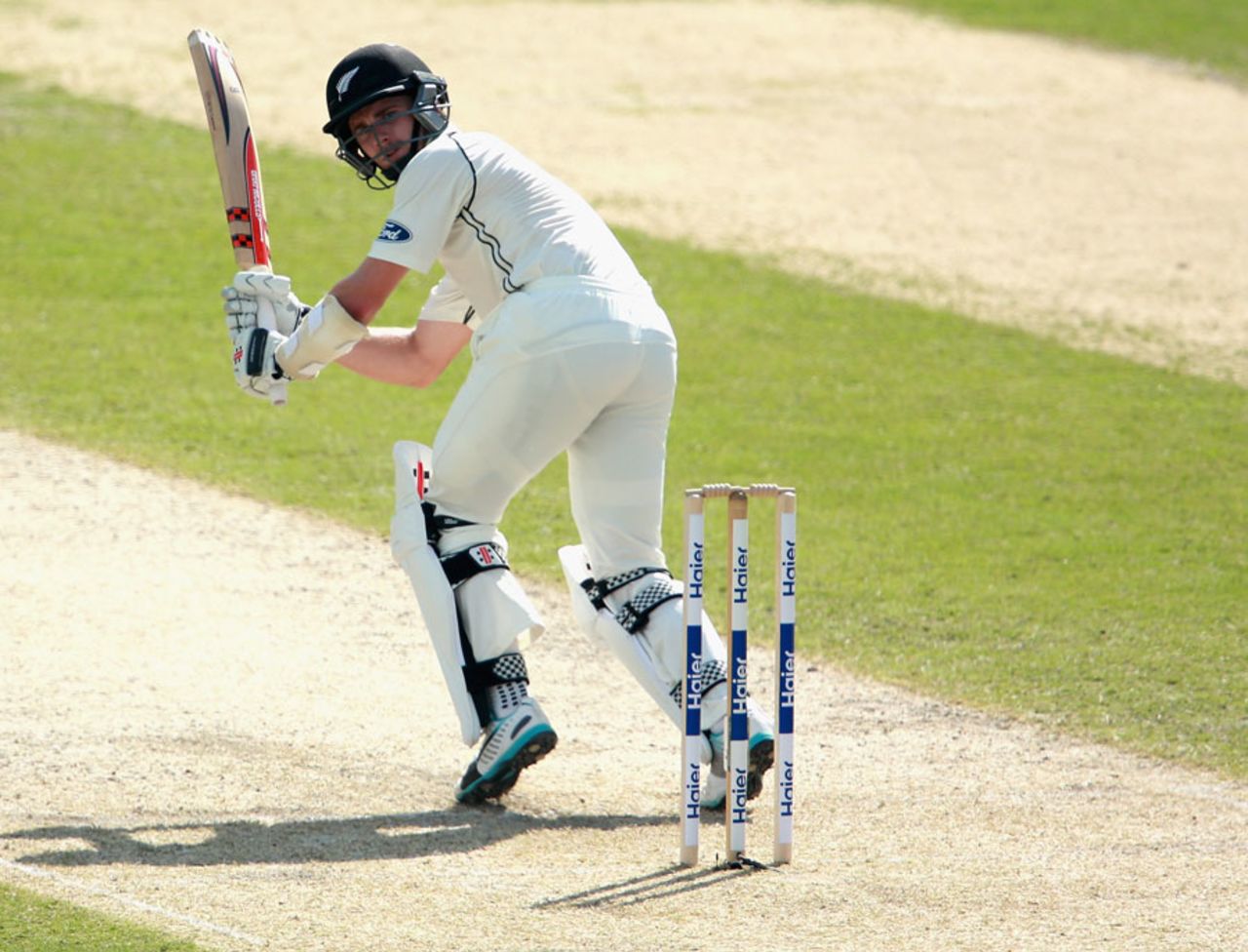 Kane Williamson nudges one fine, Pakistan v New Zealand, 2nd Test, Dubai, 1st day, November 17, 2014