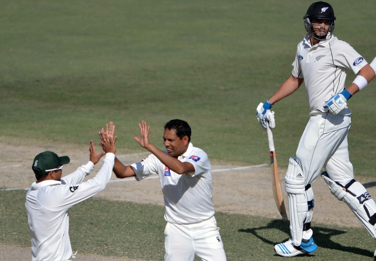 Zulfiqur Babar got rid of Mark Craig, Pakistan v New Zealand, 2nd Test, Dubai, 2nd day, November 18, 2014