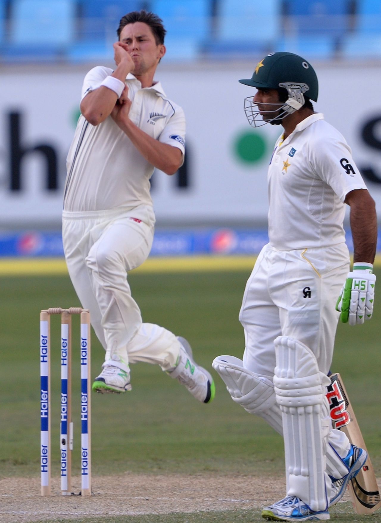 Trent Boult goes through his action, Pakistan v New Zealand, 2nd Test, Dubai, 2nd day, November 18, 2014