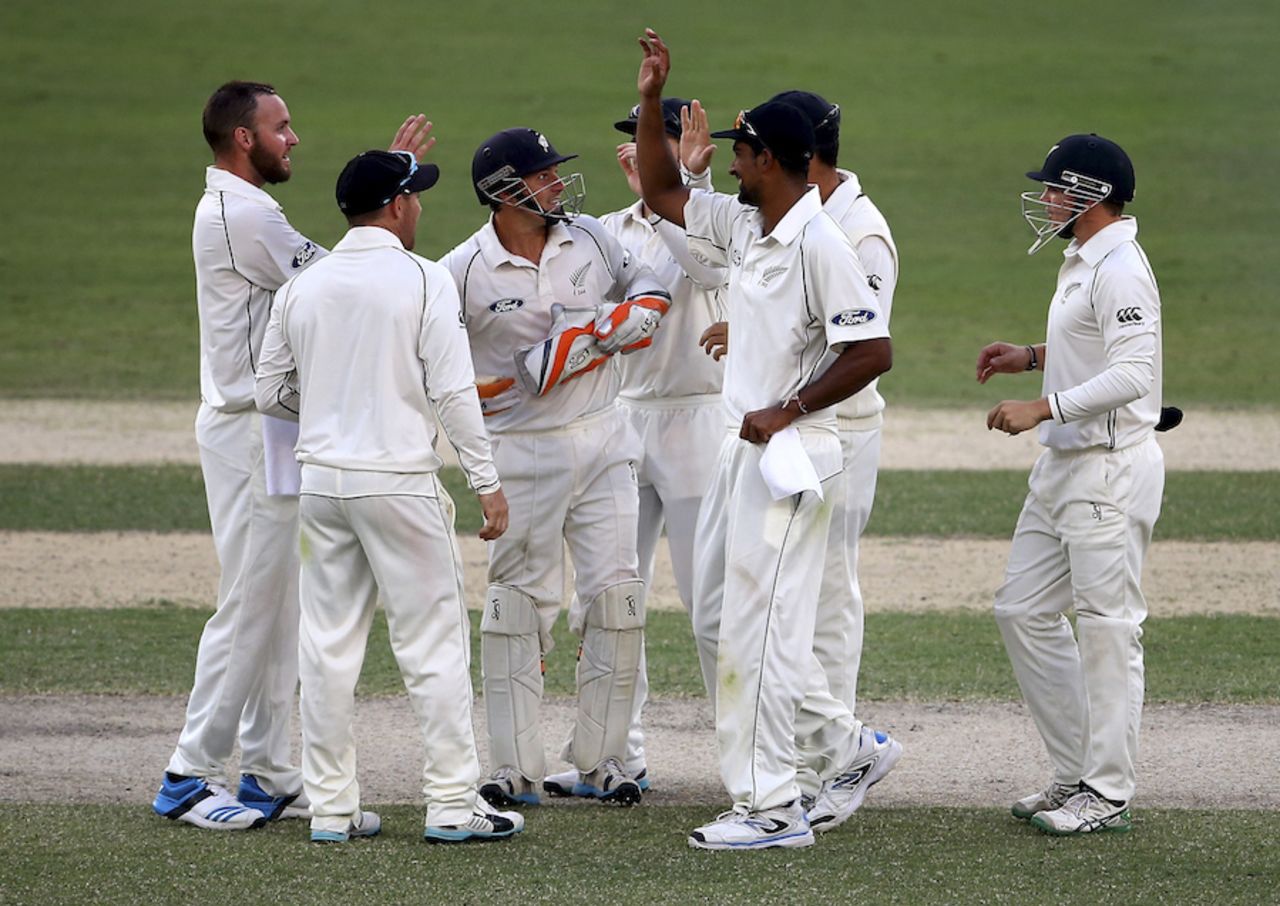Mark Craig is congratulated after dismissing Taufeeq Umar, Pakistan v New Zealand, 2nd Test, Dubai, 2nd day, November 18, 2014