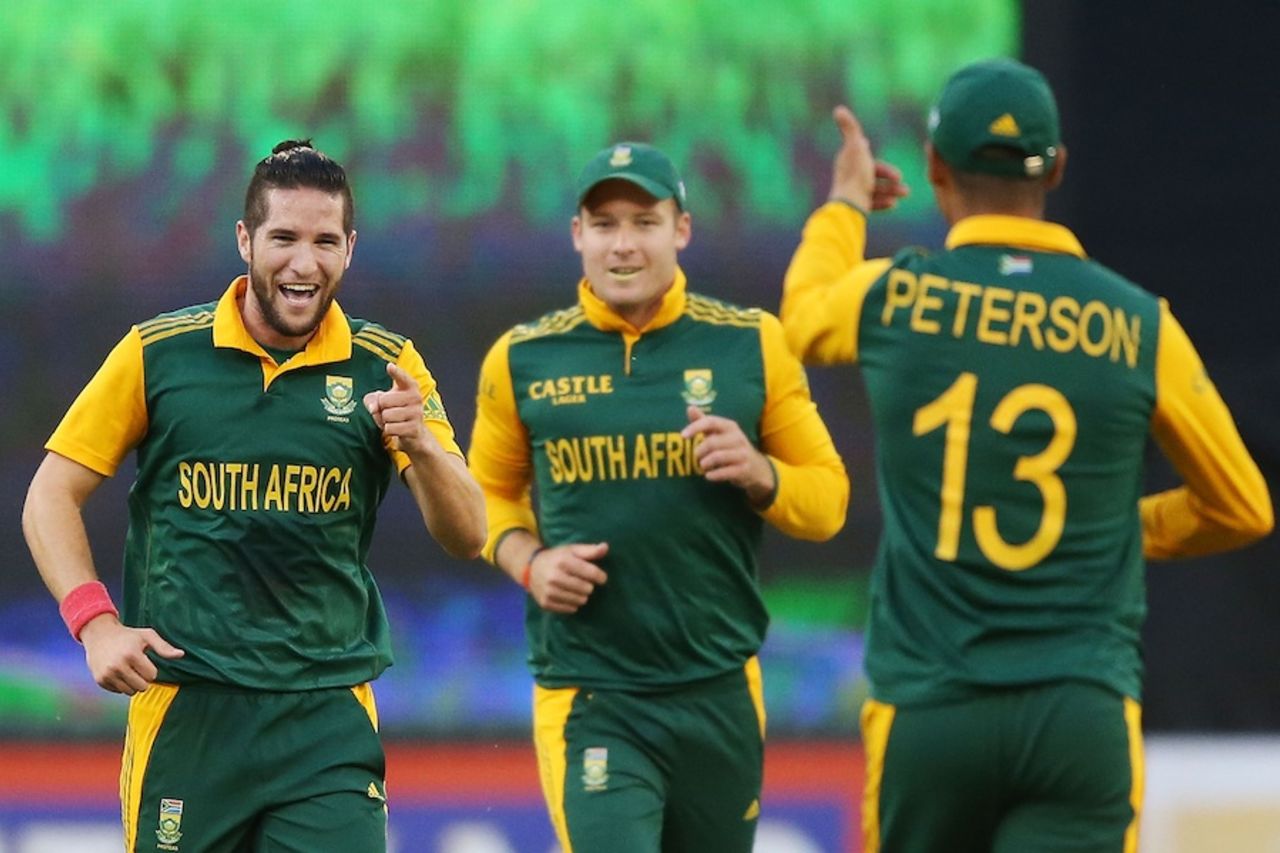 Wayne Parnell celebrates a wicket, Australia v South Africa, 4th ODI, Melbourne, November 21, 2014