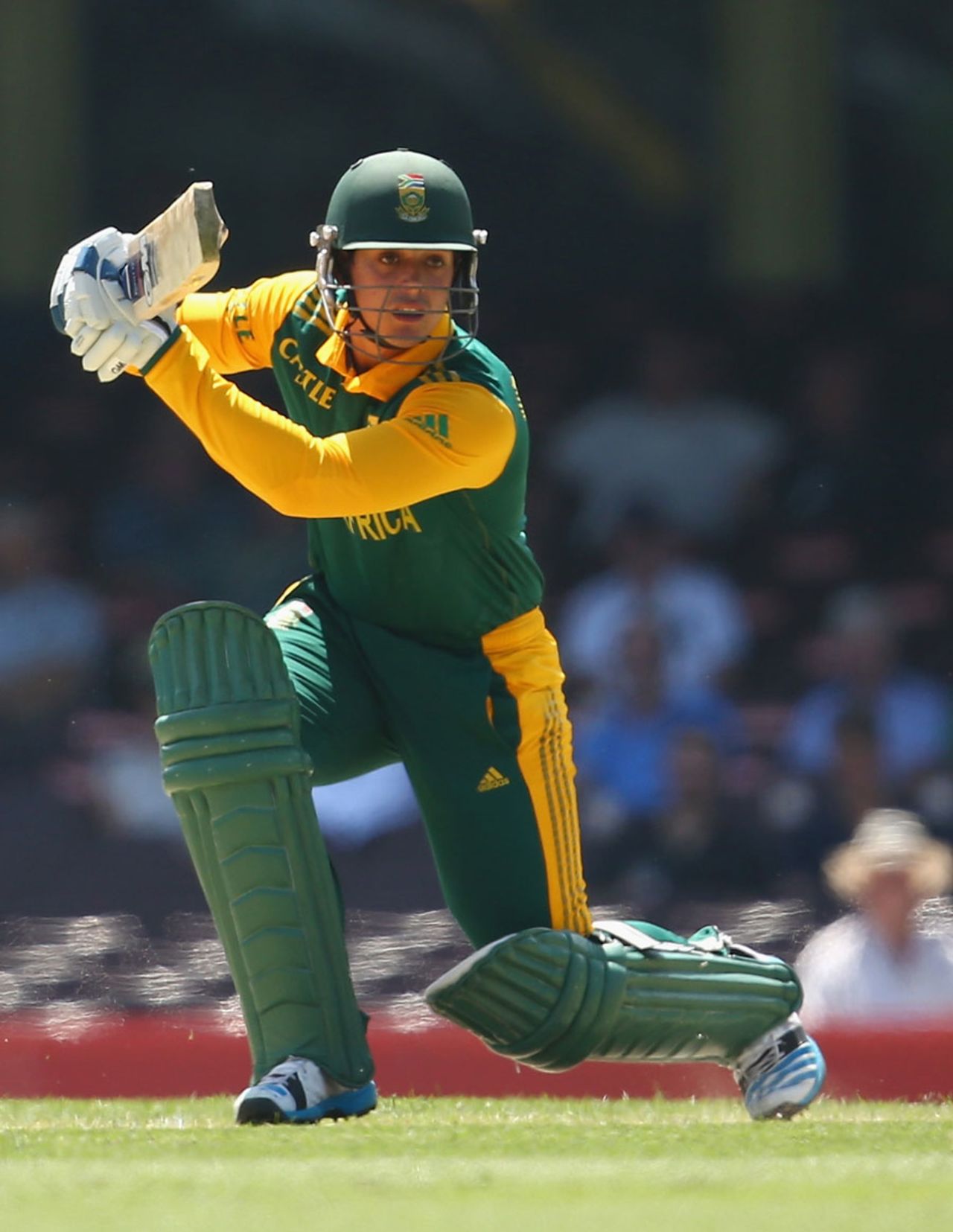Quinton de Kock creams one through the covers, Australia v South Africa, 5th ODI, Sydney, November 23, 2014