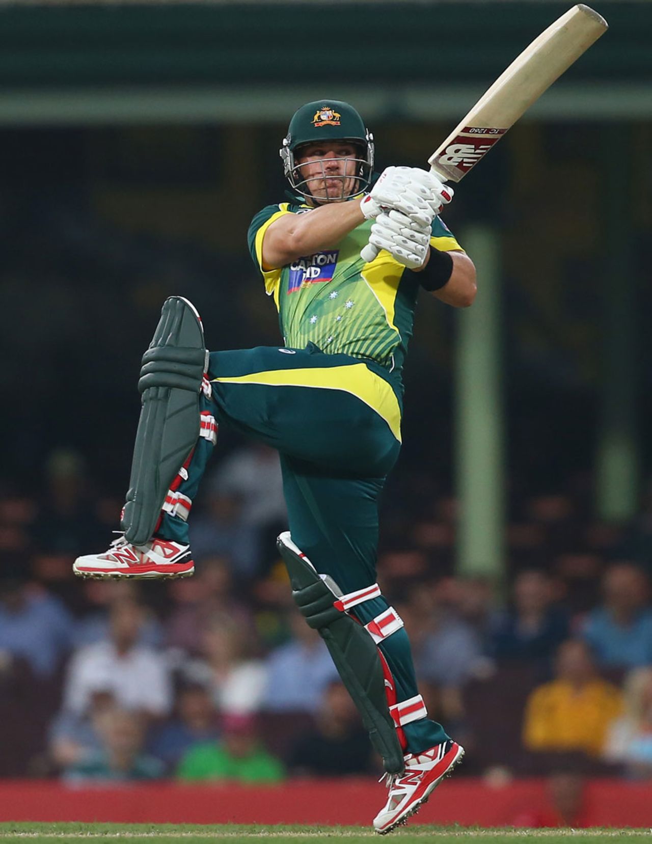 Aaron Finch swivels for a hit, Australia v South Africa, 5th ODI, Sydney, November 23, 2014