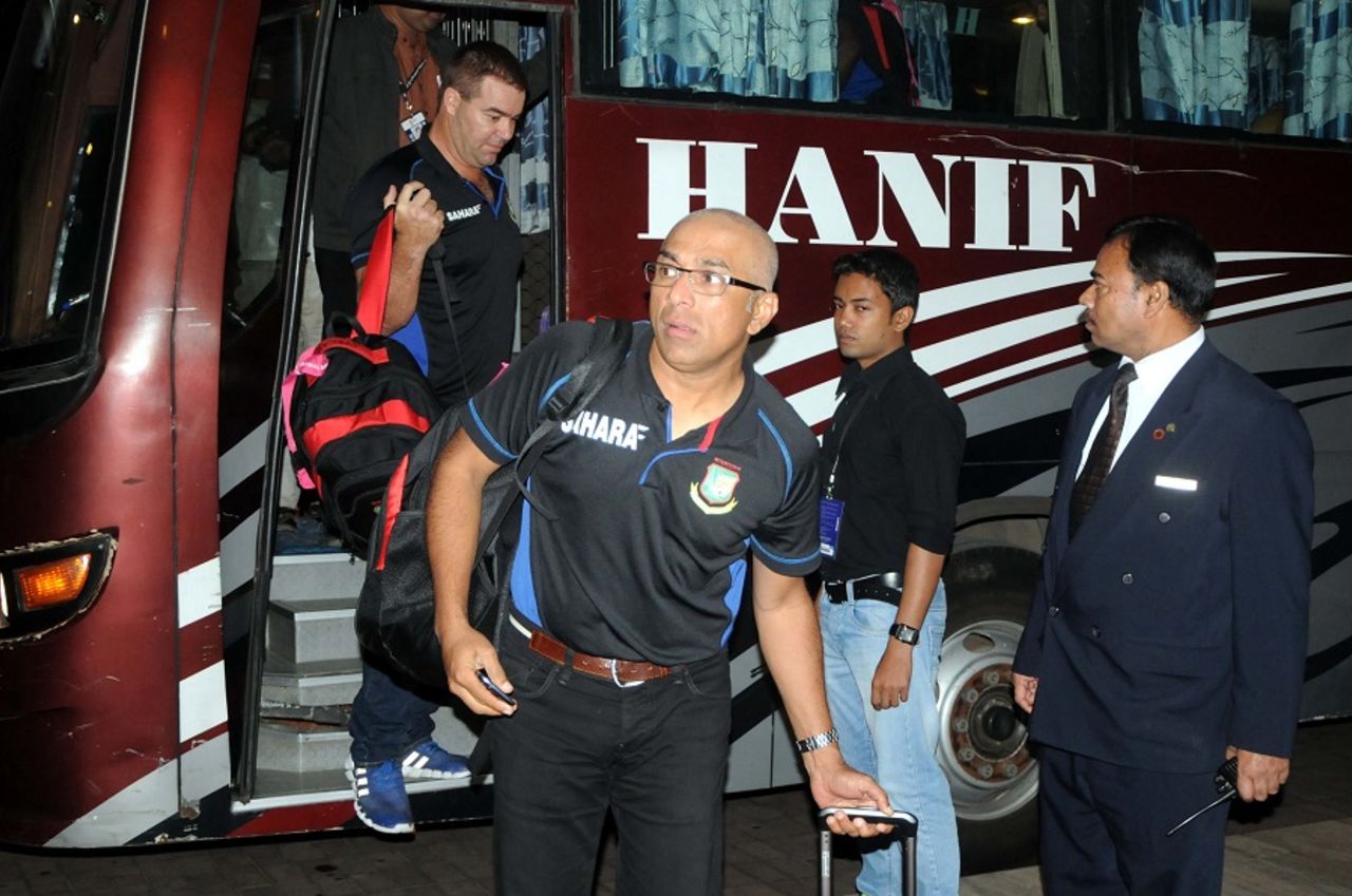 Chandika Hathurusingha and Heath Streak arrive at the team hotel, Dhaka, November 24, 2014