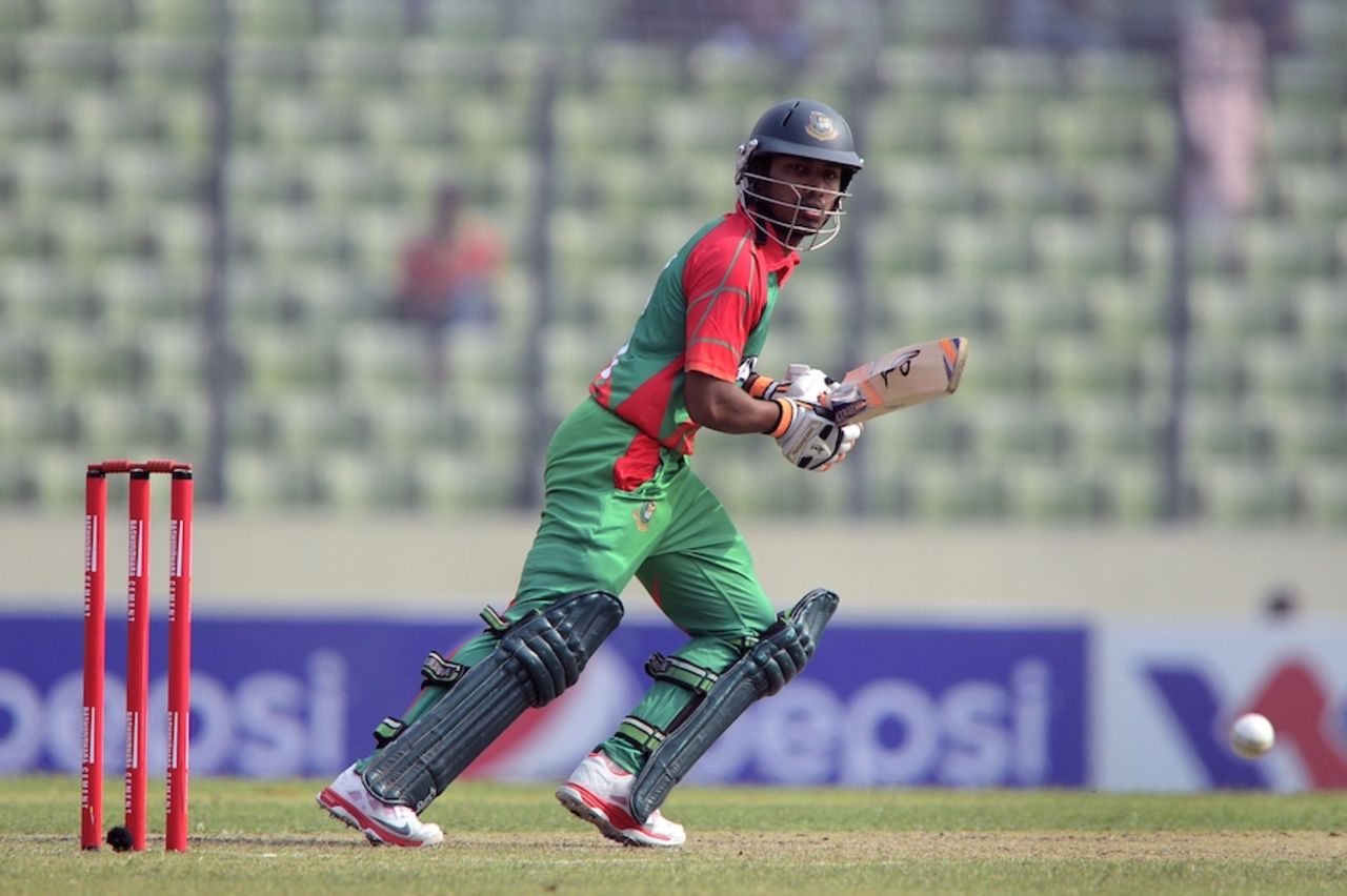 Anamul Haque taps the ball on the off side, Bangladesh v Zimbabwe, 3rd ODI, Mirpur, November 26, 2014