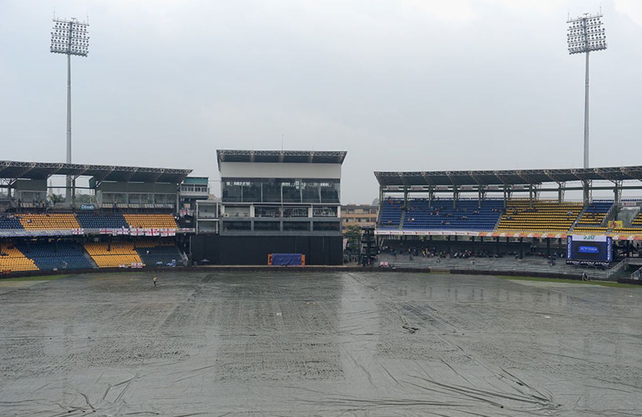 The covers were on as the start was delayed in Colombo, Sri Lanka v England, 1st ODI, Colombo, November, 26, 2014