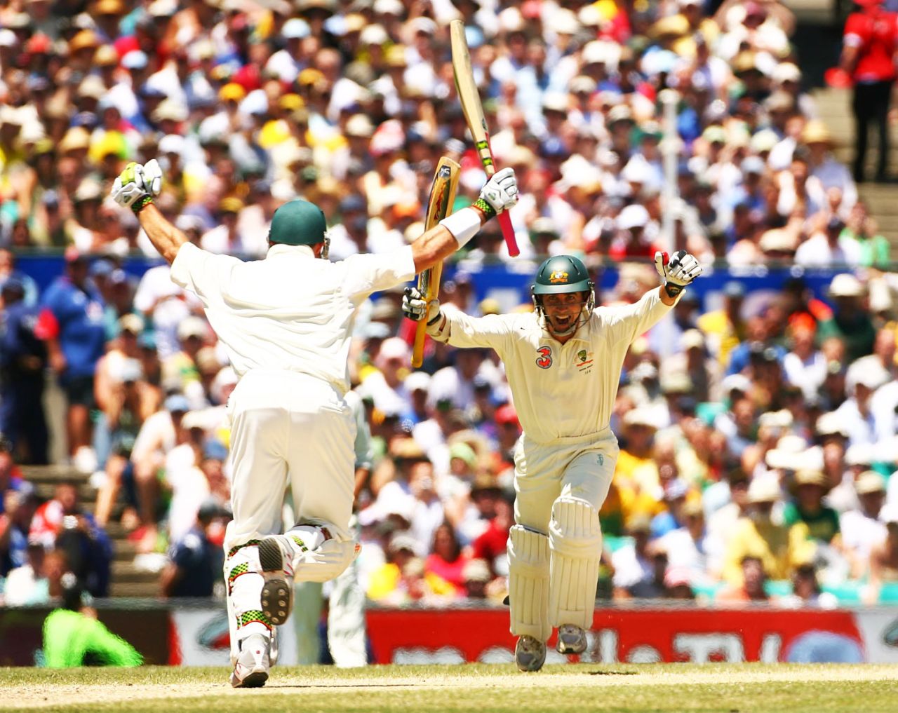 Matthew Hayden and Justin Langer celebrate the win, Australia v England, 5th Test, Sydney, January 5, 2007