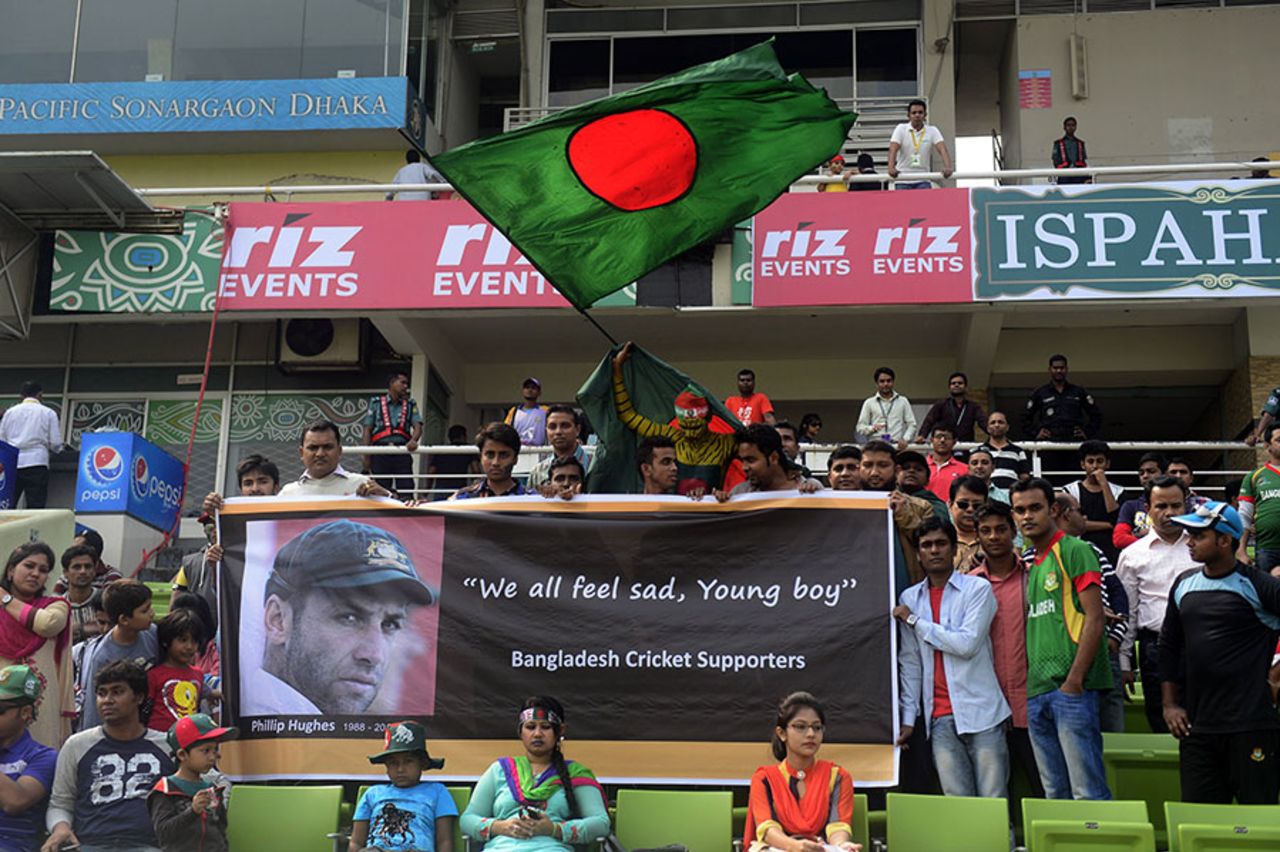 Fans in Mirpur hold up a banner mourning Phillip Hughes' death, Bangladesh v Zimbabwe, 4th ODI, Mirpur, November 28, 2014