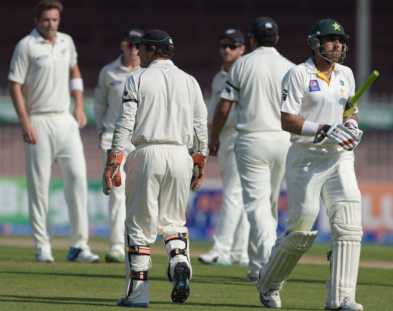 Misbah-ul-Haq failed to add to his overnight score, Pakistan v New Zealand, 3rd Test, Sharjah, 2nd day, November 28, 2014