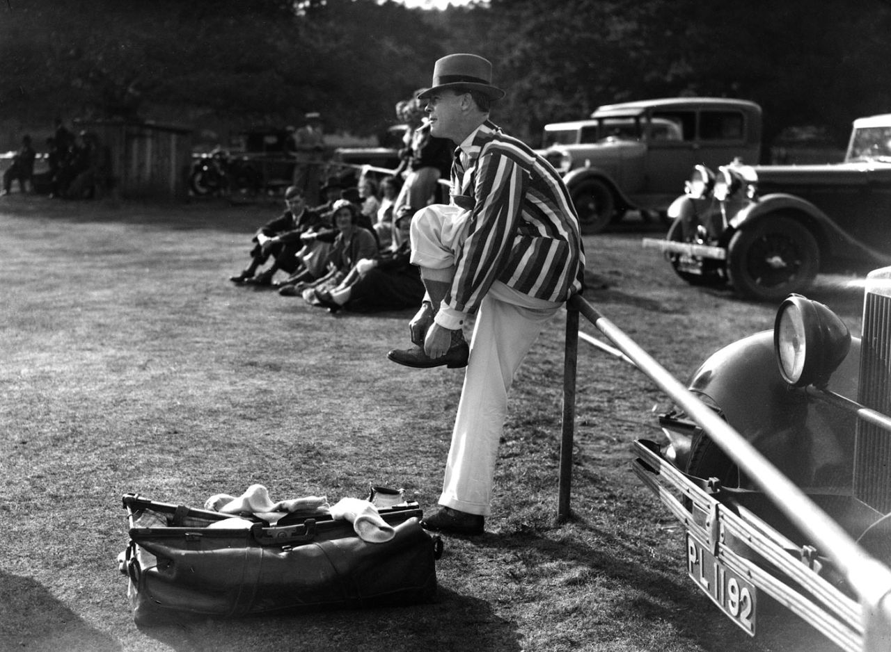 Errol Holmes prepares to play cricket at Penshurst Castle in Kent, August 1, 1934