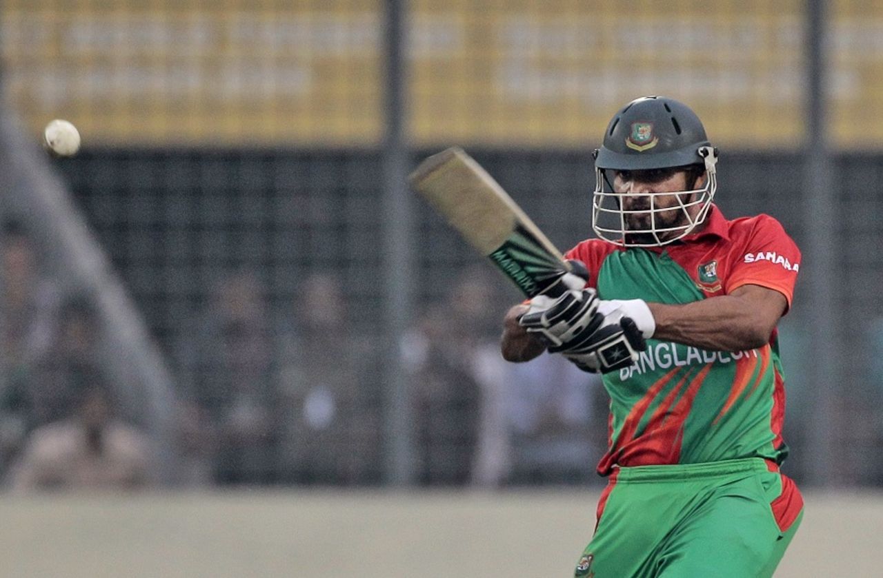Mashrafe Mortaza hammered 39 off 25 balls, Bangladesh v Zimbabwe, 4th ODI, Mirpur, November 28, 2014