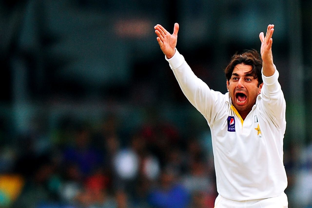 Saeed Ajmal appeals, Sri Lanka v Pakistan, 2nd Test, Colombo, 4th day, August 17, 2014