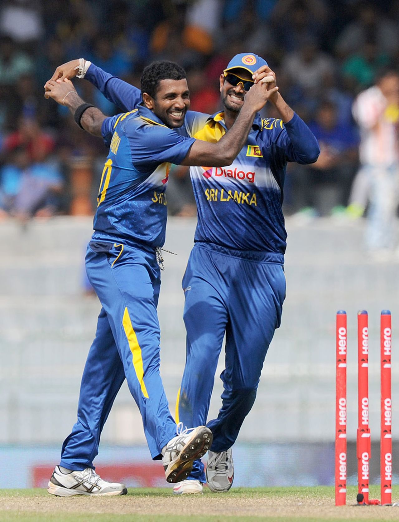 Dhammika Prasad collected two wickets, Sri Lanka v England, 2nd ODI, Colombo, November 29, 2014