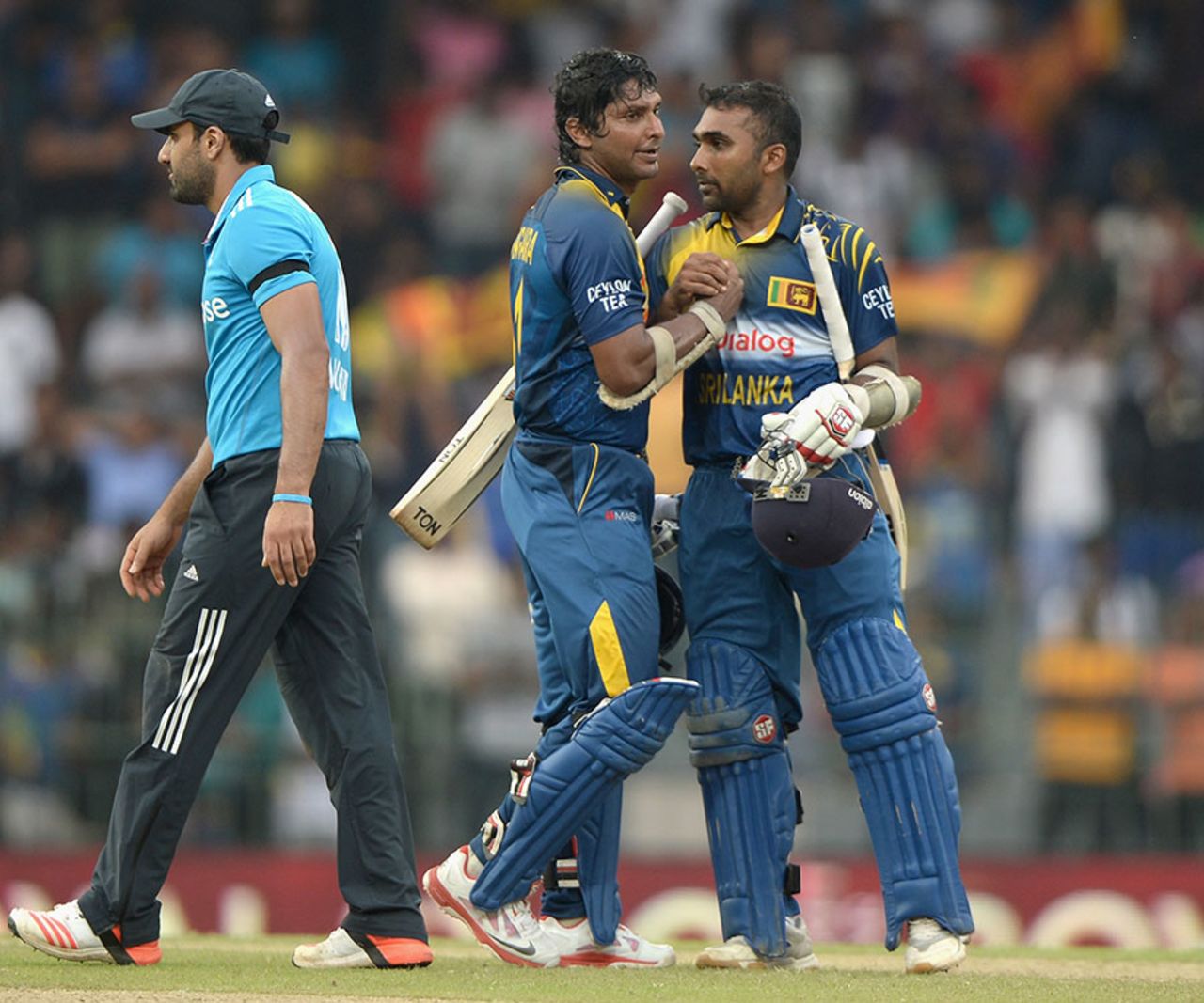 Kumar Sangakkara and Mahela Jayawardene shared their 15th century stand in ODIs, Sri Lanka v England, 2nd ODI, Colombo, November 29, 2014