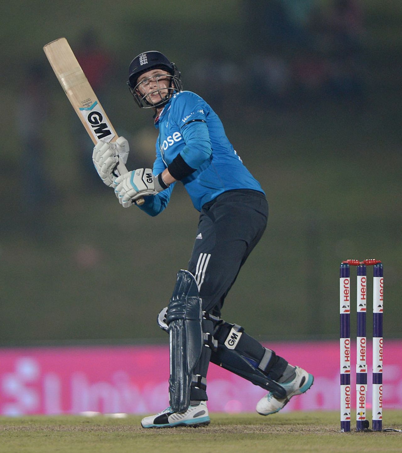 Joe Root scooped a crucial six over fine leg, Sri Lanka v England, 3rd ODI, Hambantota, December 3, 2014