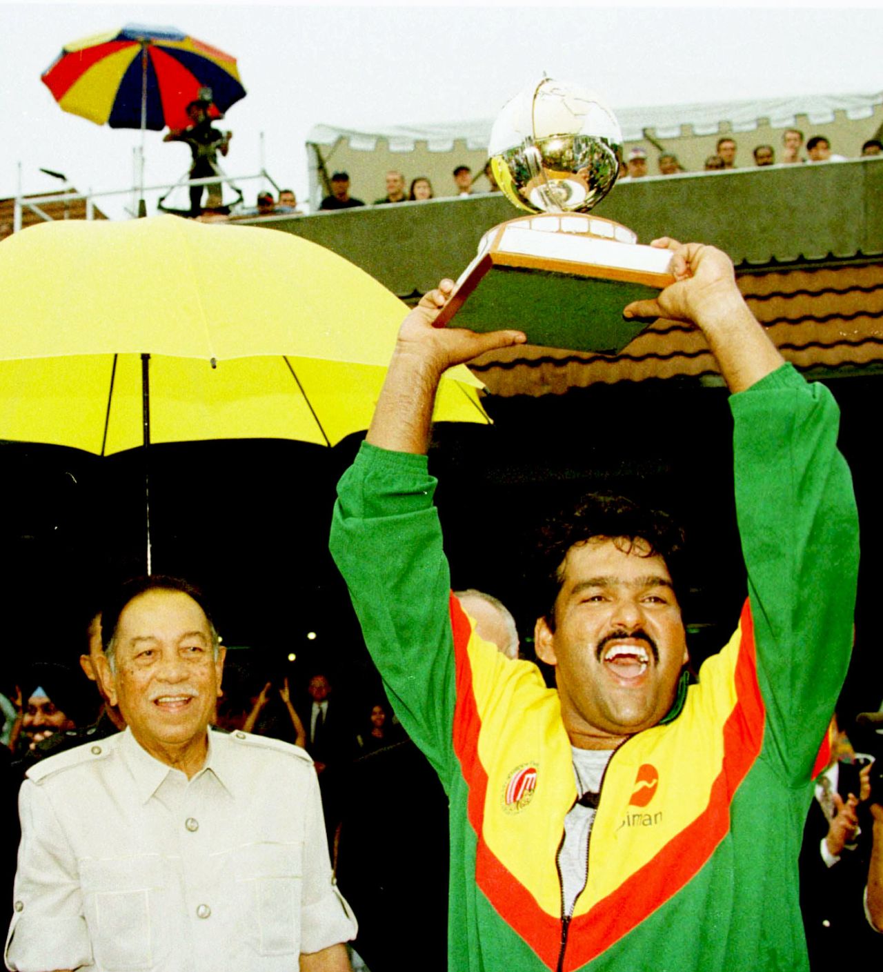 Akram Khan lifts the ICC Trophy, Bangladesh v Kenya, ICC Trophy, Kuala Lumpur, April 13, 1997