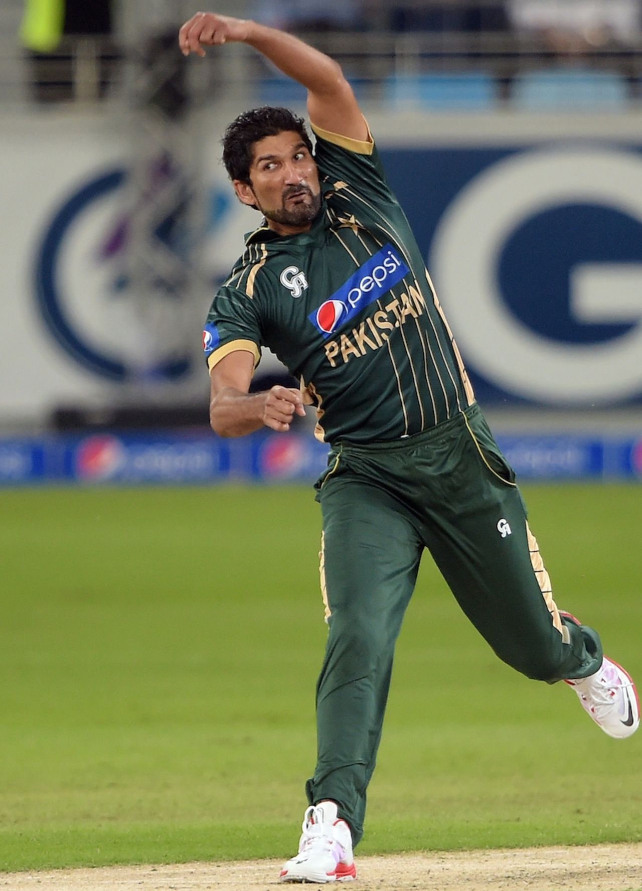 Sohail Tanvir picked up two wickets, Pakistan v New Zealand, 1st T20, Dubai, December 4, 2014