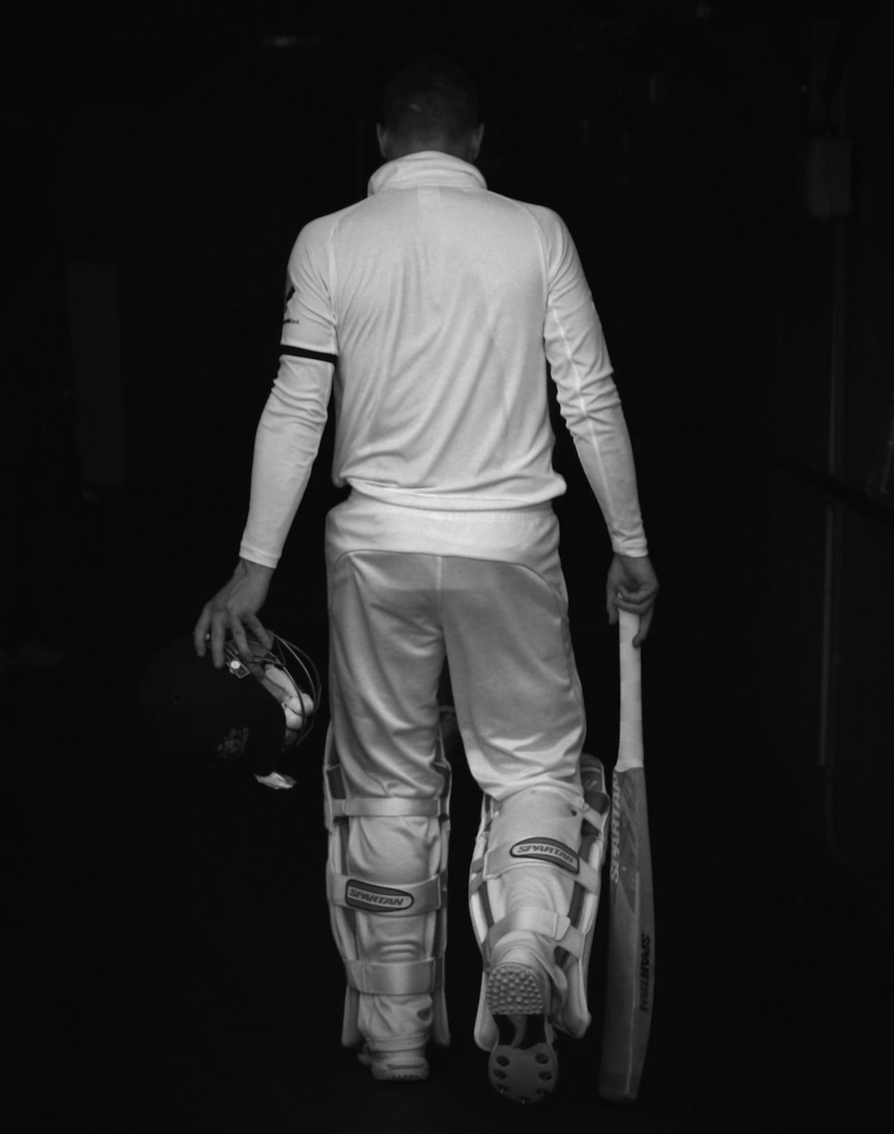 Michael Clarke walks towards the dressing room after retiring hurt, Australia v India, 1st Test, Adelaide, 1st day, December 9, 2014