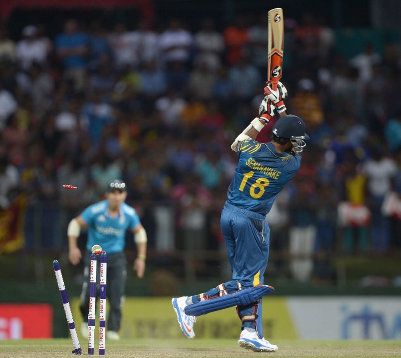 Sachithra Senanayake is bowled, Sri Lanka v England, 5th ODI, Pallekele, December 10, 2014