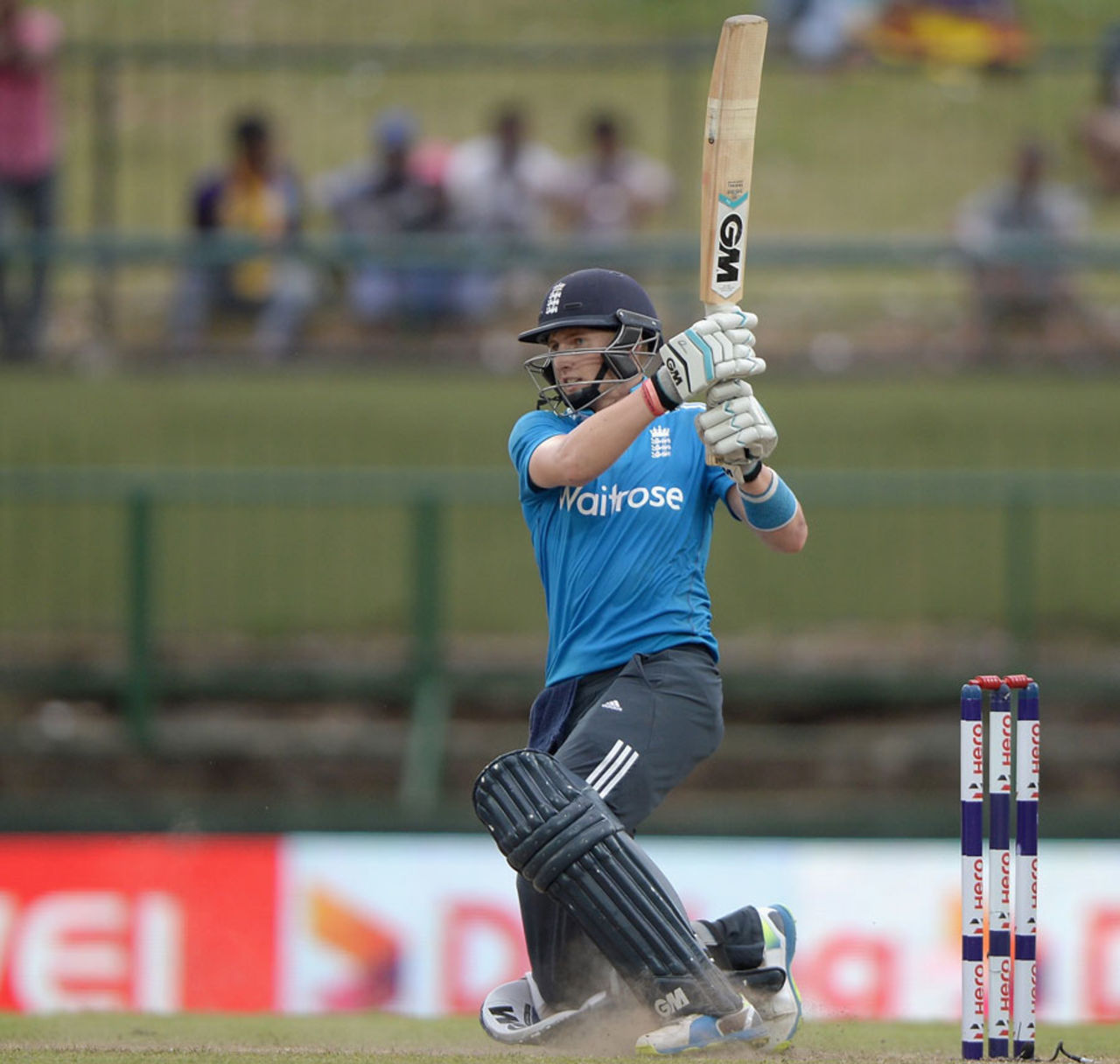 Joe Root punches forward, Sri Lanka v England, 5th ODI, Pallekele, December 11, 2014