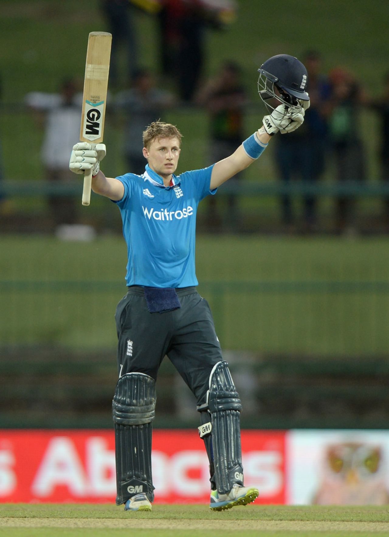 Joe Root raises a third ODI hundred, Sri Lanka v England, 5th ODI, Pallekele, December 11, 2014