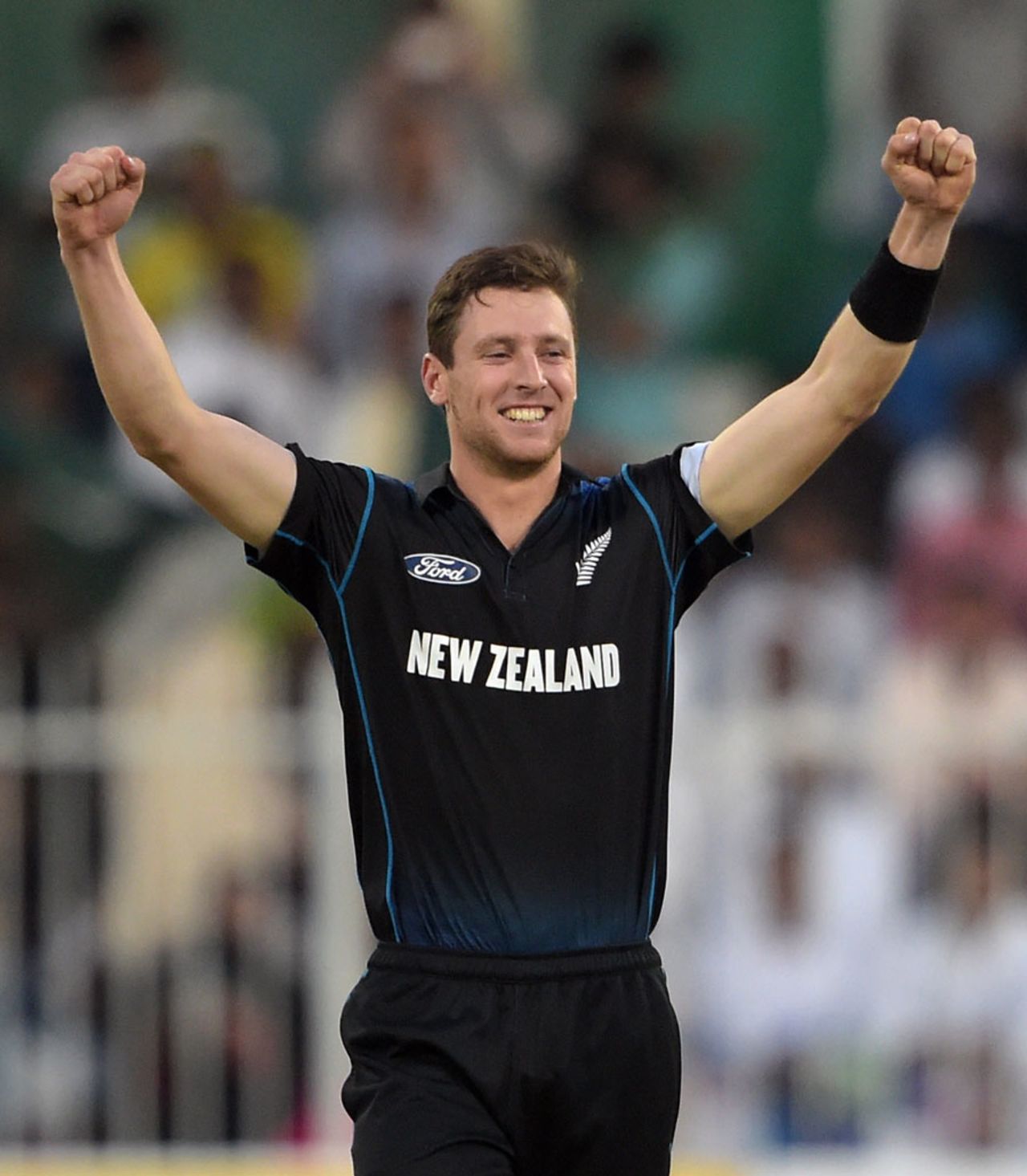 Matt Henry collected 4 for 45, Pakistan v New Zealand, 2nd ODI, Sharjah, December 12, 2014
