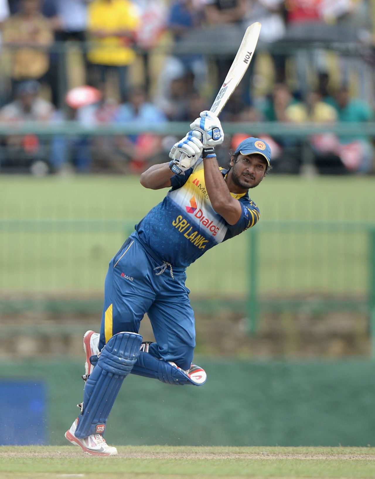 Kumar Sangakkara continue his sublime form, Sri Lanka v England, 6th ODI, Pallekele, December 13, 2014