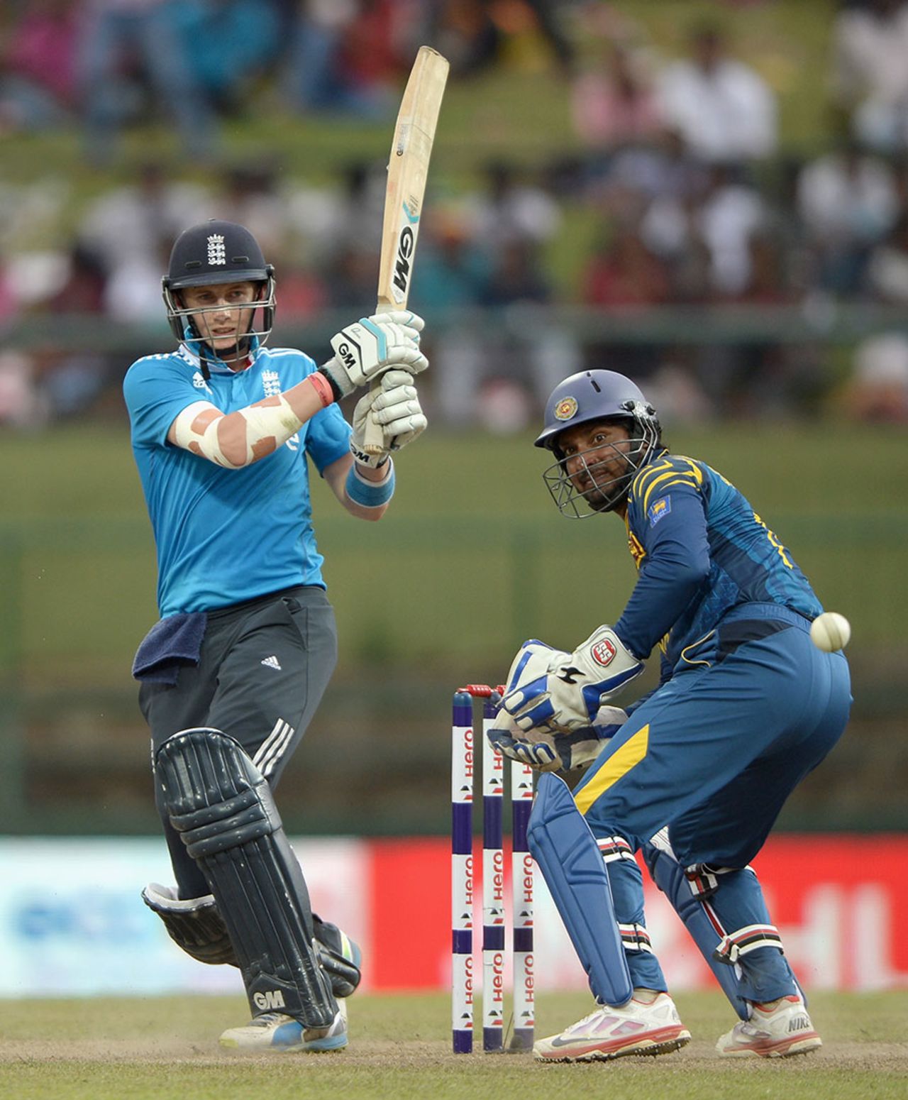 Only Joe Root with a measured half-century got to grips with the chase, Sri Lanka v England, 6th ODI, Pallekele, December 13, 2014
