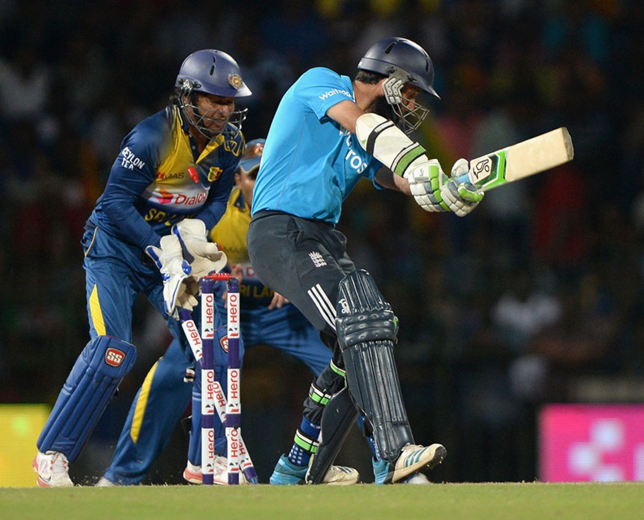 Moeen Ali was bowled first ball, Sri Lanka v England, 7th ODI, Colombo, December 16, 2014