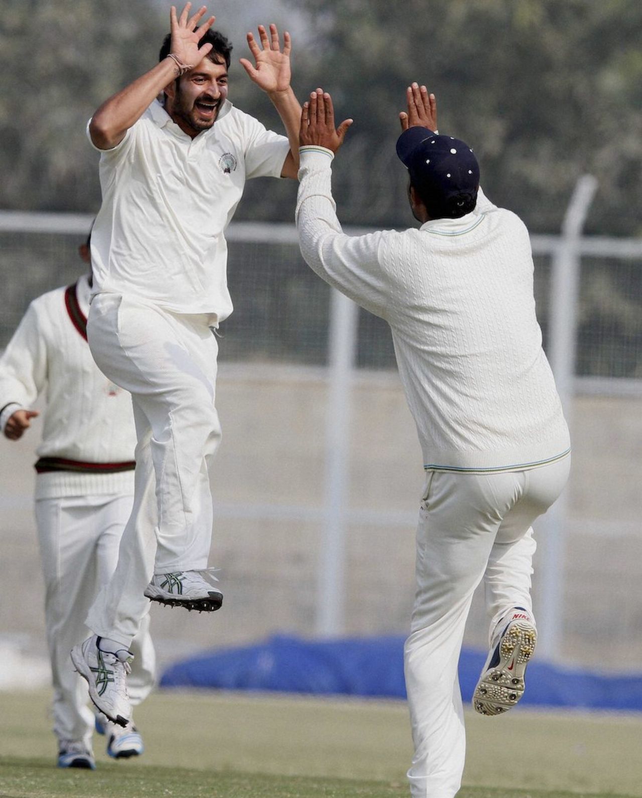 Mohit Sharma took five wickets in Haryana's win, Haryana v Maharashtra, Ranji Trophy, Group B, 4th day, Rohtak, December 17, 2014