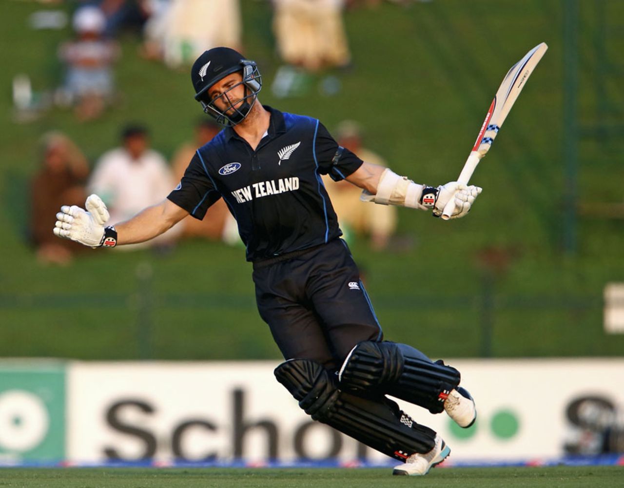 Kane Williamson takes flight during his ton, Pakistan v New Zealand, 4th ODI, Abu Dhabi, December 17, 2014, 