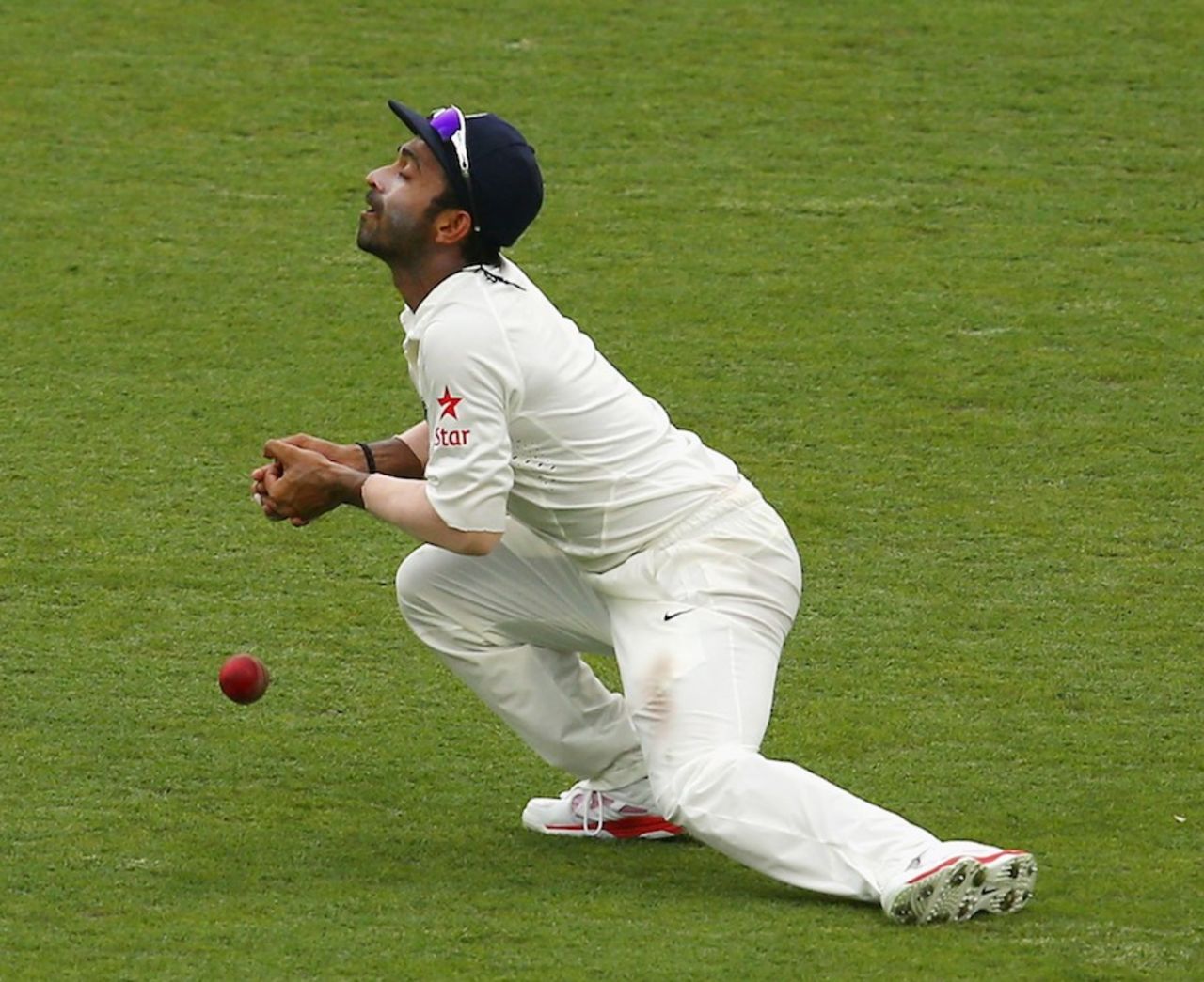 Ajinkya Rahane drops a catch off Shaun Marsh, Australia v India, 2nd Test, Brisbane, 2nd day, December 18, 2014