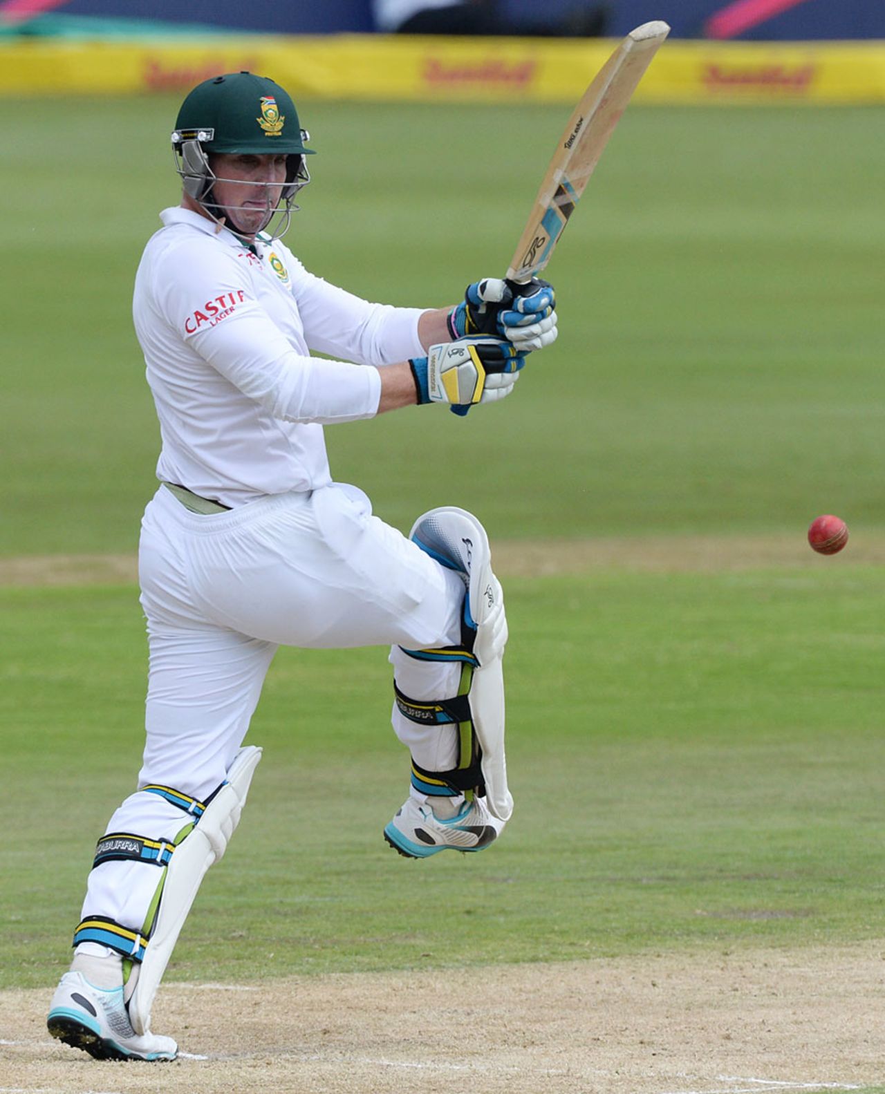 Stiaan van Zyl pulls off his hip, South Africa v West Indies, 1st Test, Centurion, 2nd day, December 18, 2014