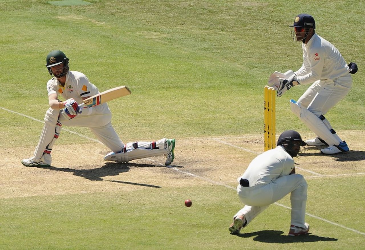 Nathan Lyon sweeps, Australia v India, 2nd Test, Brisbane, 3rd day, December 19, 2014