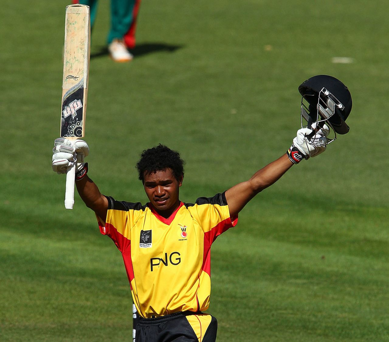 Lega Siaka acknowledges the crowd after reaching a maiden century, Kenya v Papua New Guinea, World Cup 2015 qualifiers, New Plymouth, January 13, 2014