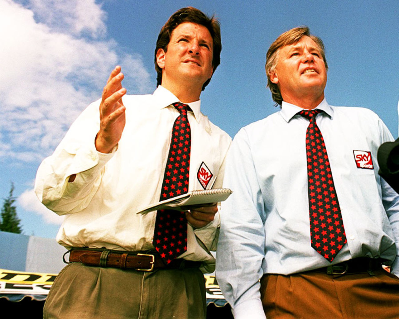 Commentators Mark Nicholas and Mike Procter have a chat, Zimbabwe v England, 3rd ODI, Harare, January 3, 1997