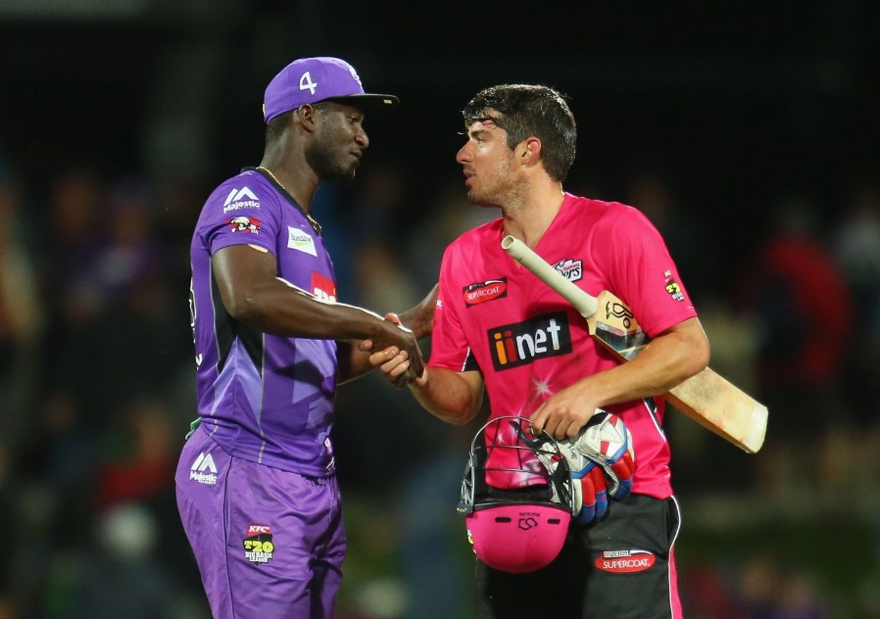 Moises Henriques was Man of the Match for his unbeaten 29 and 2 for 22, Hobart Hurricanes v Sydney Sixers, BBL 2014-15, Hobart, December 23, 2014