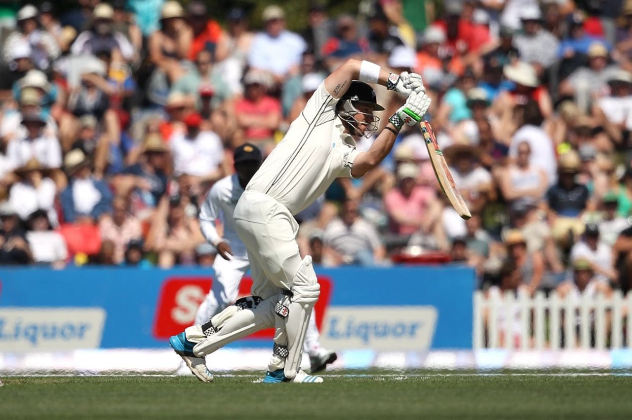 Hamish Rutherford plays a drive, New Zealand v Sri Lanka, 1st Test, Christchurch, 1st day, 26 December, 2014