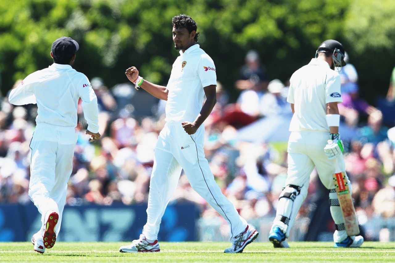 Suranga Lakmal took the first wicket on Boxing Day, New Zealand v Sri Lanka, 1st Test, Christchurch, 1st day, 26 December, 2014