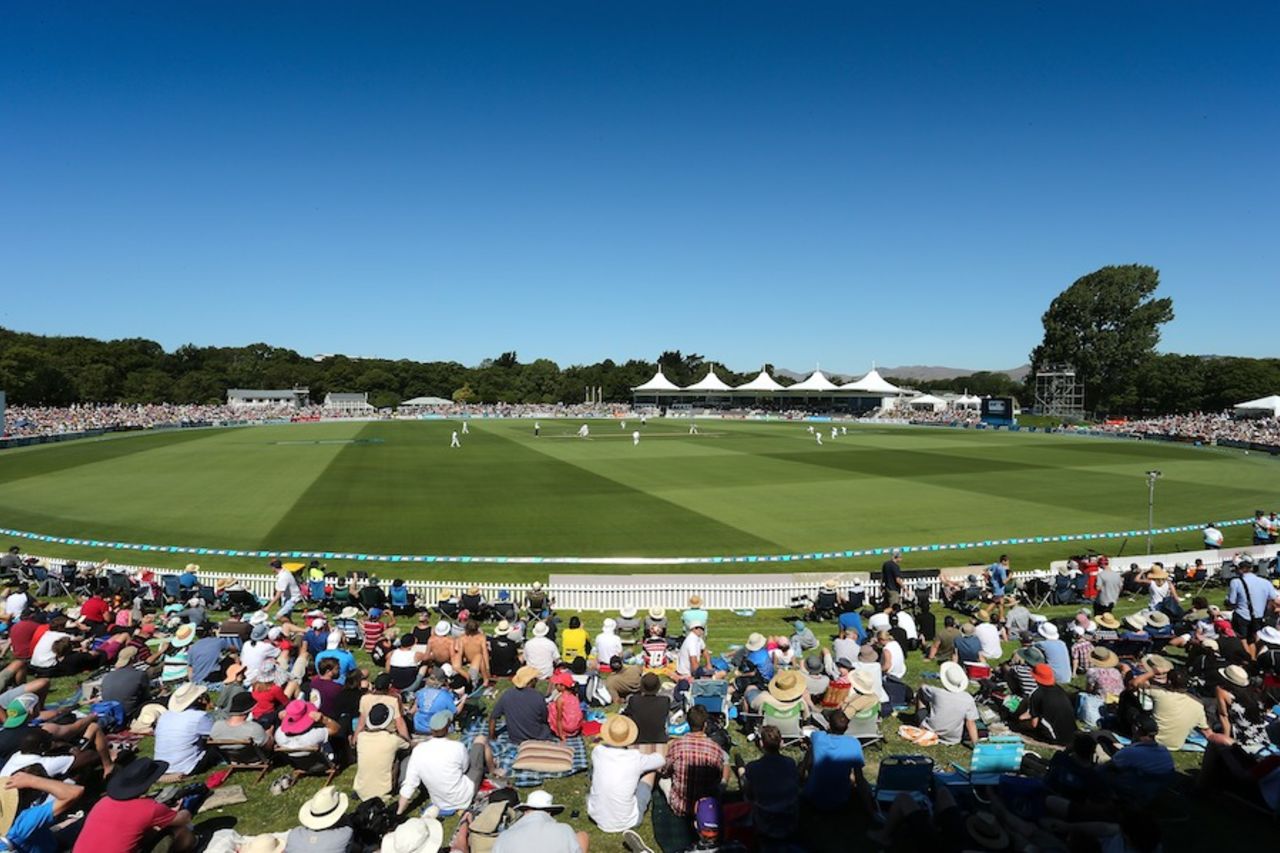 Hagley Oval hosted New Zealand's first Boxing Day Test in 11 years, New Zealand v Sri Lanka, 1st Test, Christchurch, 1st day, December 26, 2014