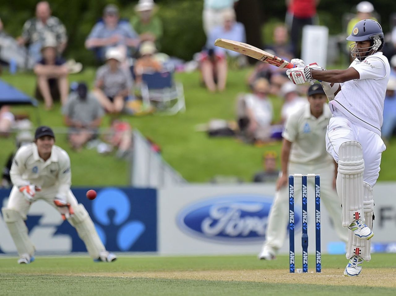 Dimuth Karunaratne plays a pull shot, New Zealand v Sri Lanka, 1st Test, Christchurch, 2nd day, December 27, 2014