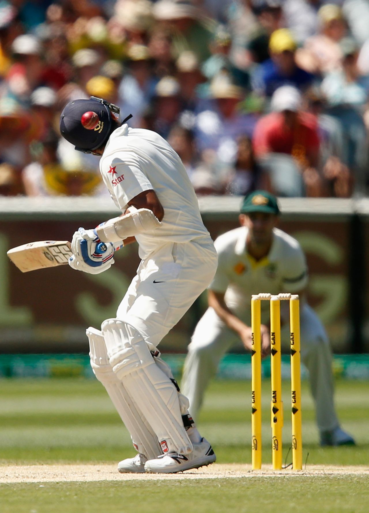 M Vijay was hit on the helmet by a Mitchell Johnson bouncer, Australia v India, 3rd Test, Melbourne, 3rd day, December 28, 2014