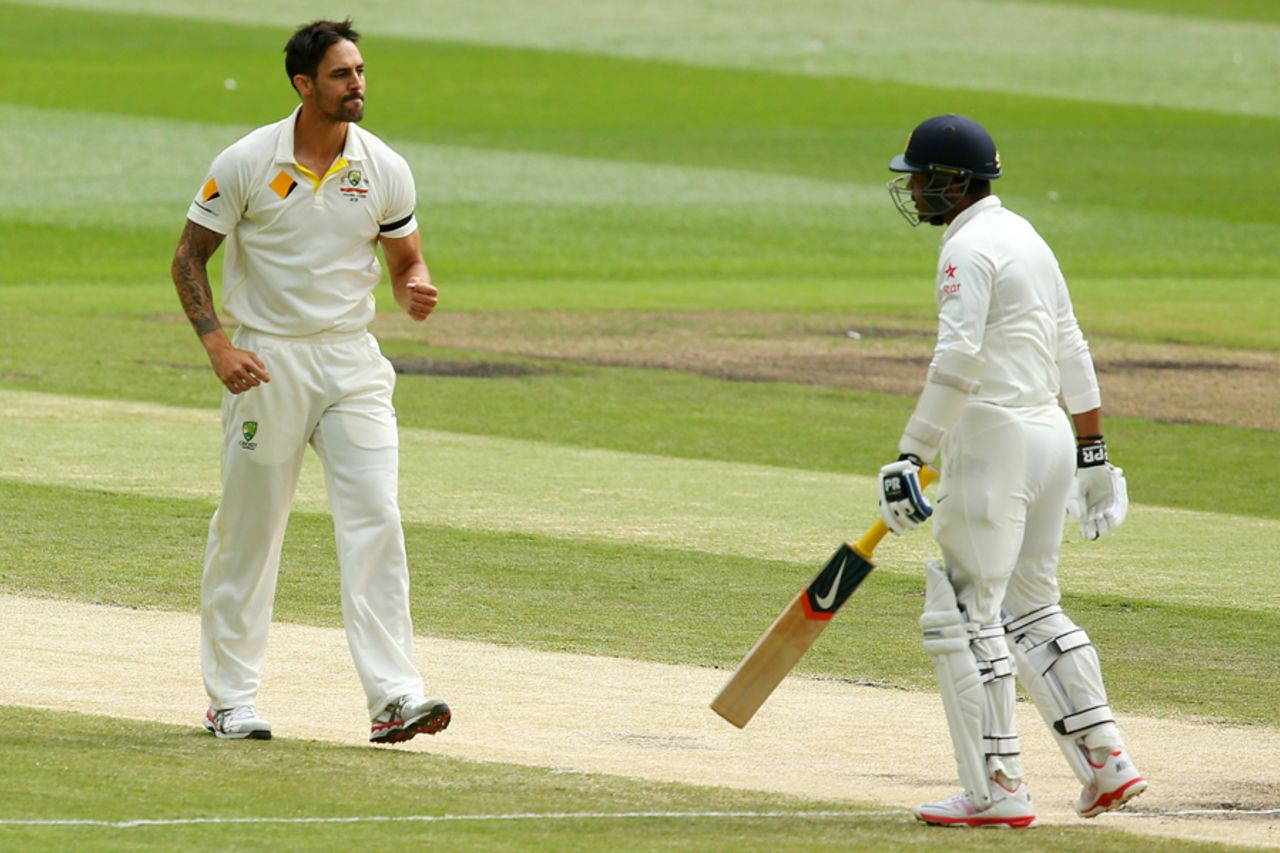 Mitchell Johnson had Umesh Yadav out off the second ball of the day, Australia v India, 3rd Test, Melbourne, 4th day, December 29, 2014