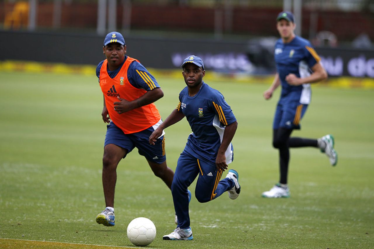 South Africa warm up with a game of football, South Africa v West Indies, 2nd Test, Port Elizabeth, 4th day, December 29, 2014