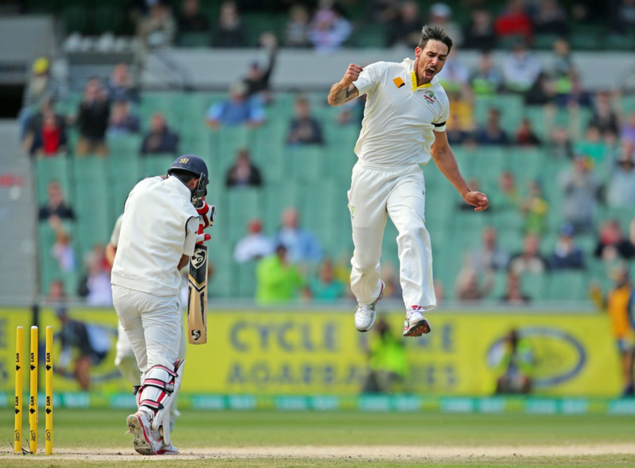 Mitchell Johnson produced a stunning delivery to bowl Cheteshwar Pujara, Australia v India, 3rd Test, Melbourne, 5th day, December 30, 2014