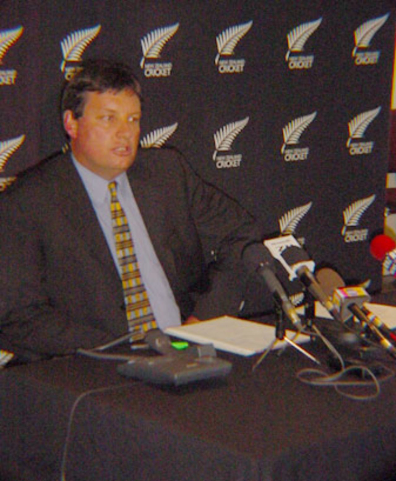 New Zealand Cricket chief executive Martin Snedden announces the abandonment of the New Zealand tour of Pakistan after a bomb blast outside the teams' hotel in Karachi. 8 May 2002.