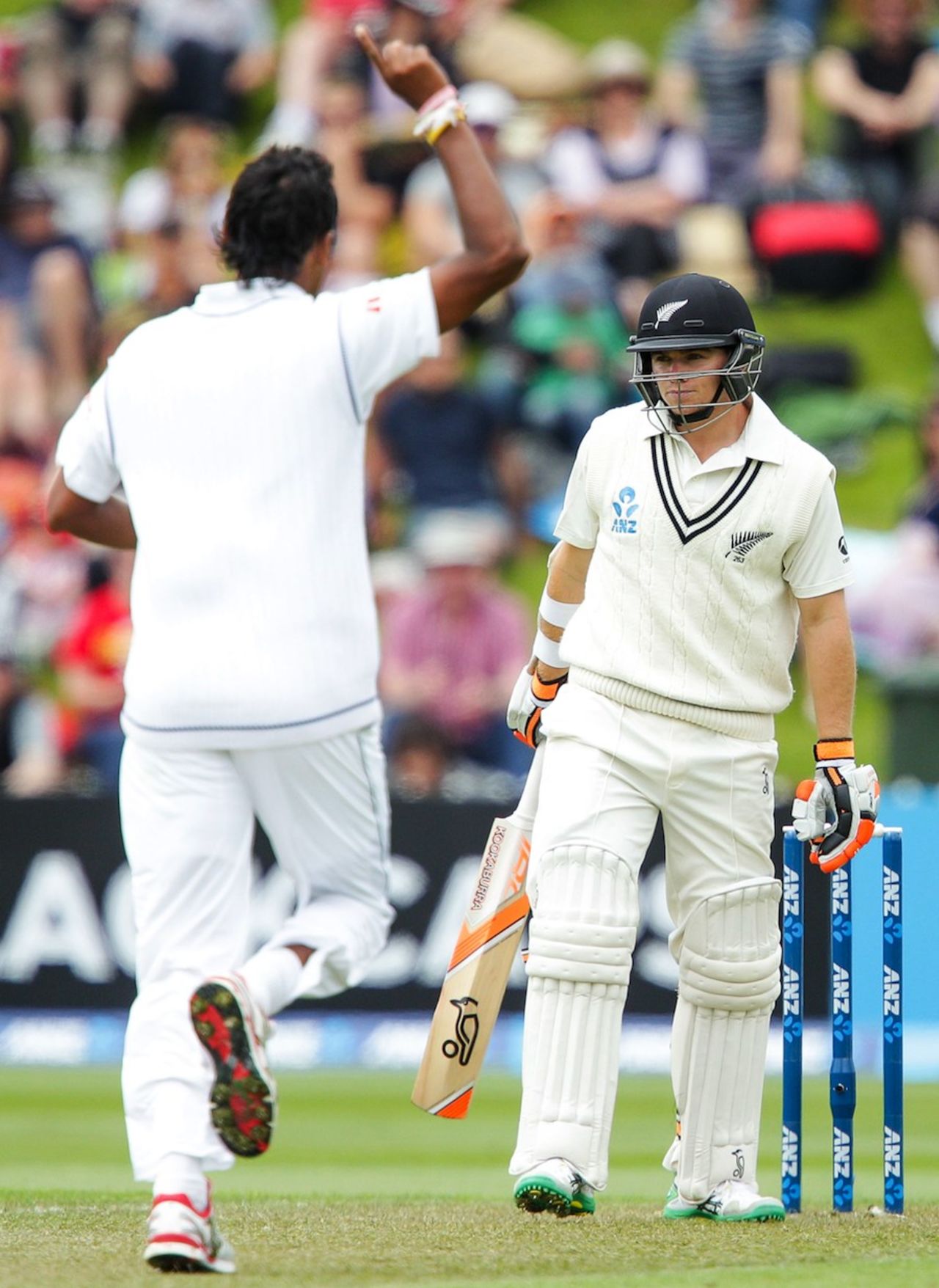 Tom Latham was caught behind for 6, New Zealand v Sri Lanka, 2nd Test, Wellington, 1st day, January 3, 2015
