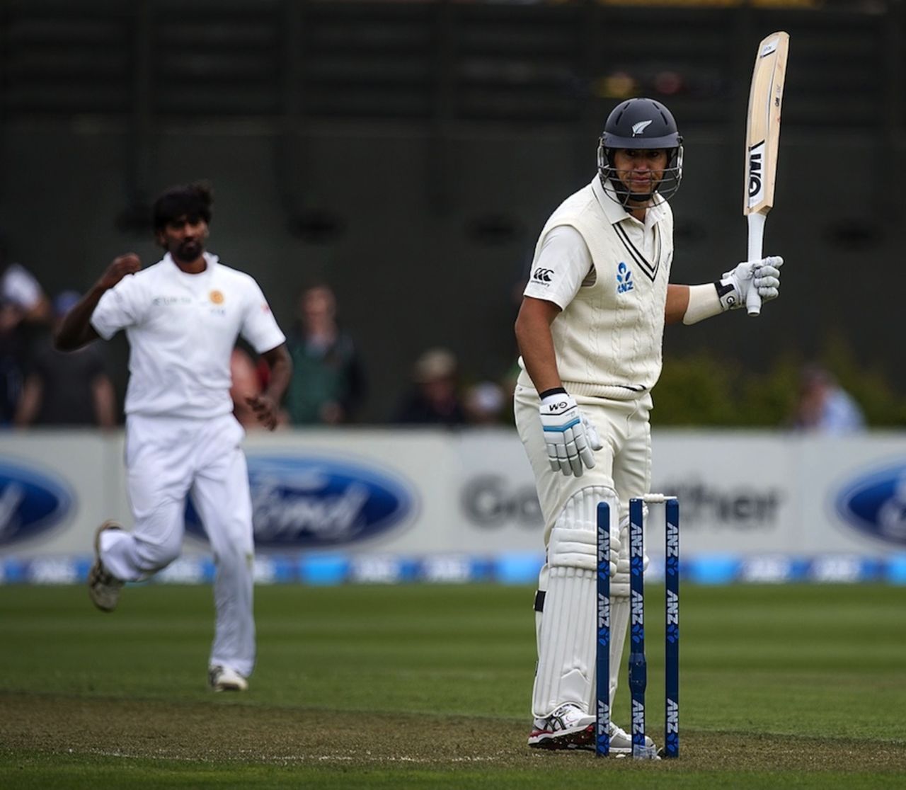 Ross Taylor was bowled by Nuwan Pradeep, New Zealand v Sri Lanka, 2nd Test, Wellington, 1st day, January 3, 2015