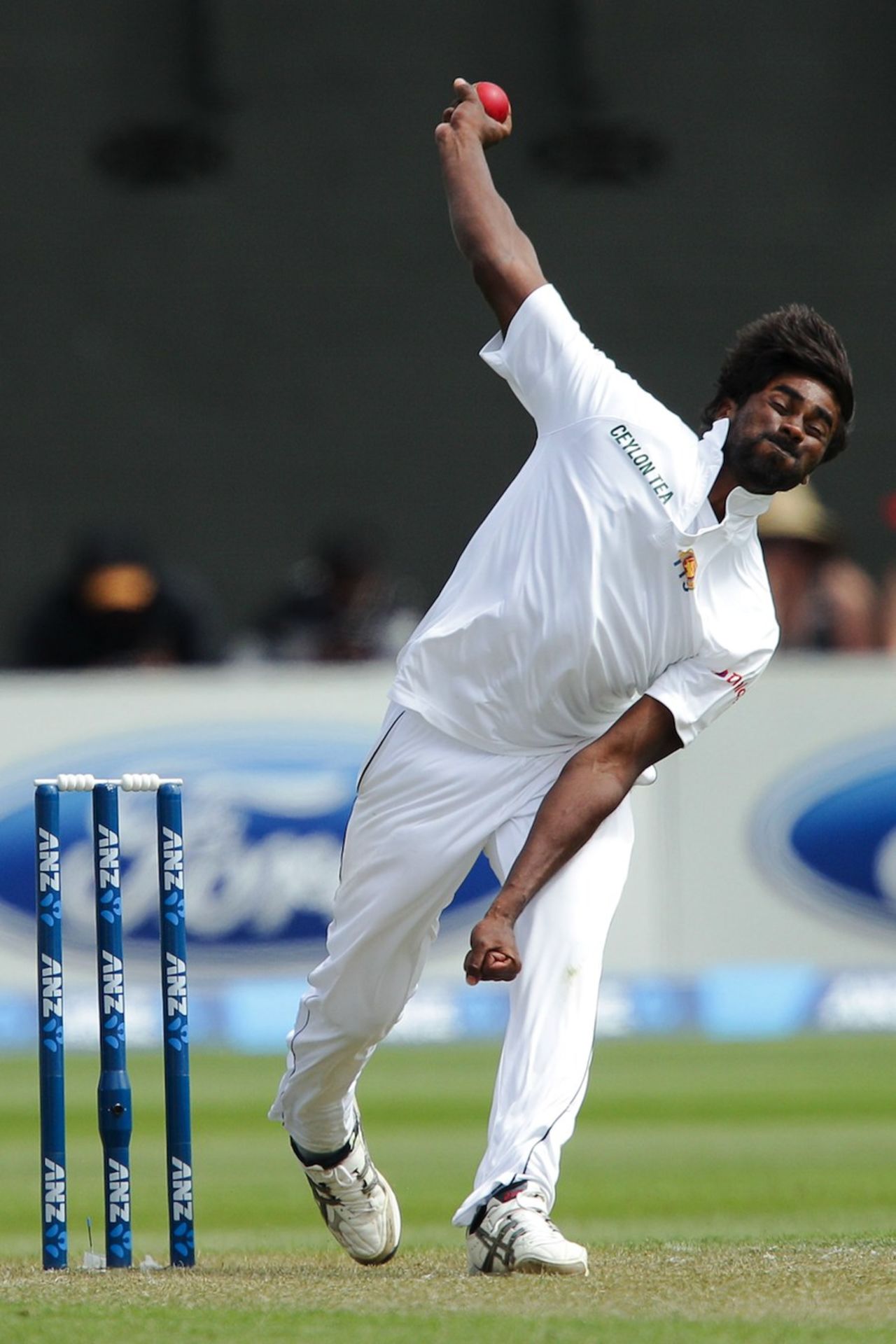 Nuwan Pradeep finished with 4 for 63 in the first innings, New Zealand v Sri Lanka, 2nd Test, Wellington, 1st day, January 3, 2015